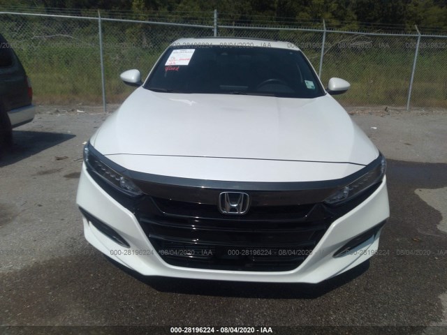 Photo 5 VIN: 1HGCV1F39JA181019 - HONDA ACCORD SEDAN 