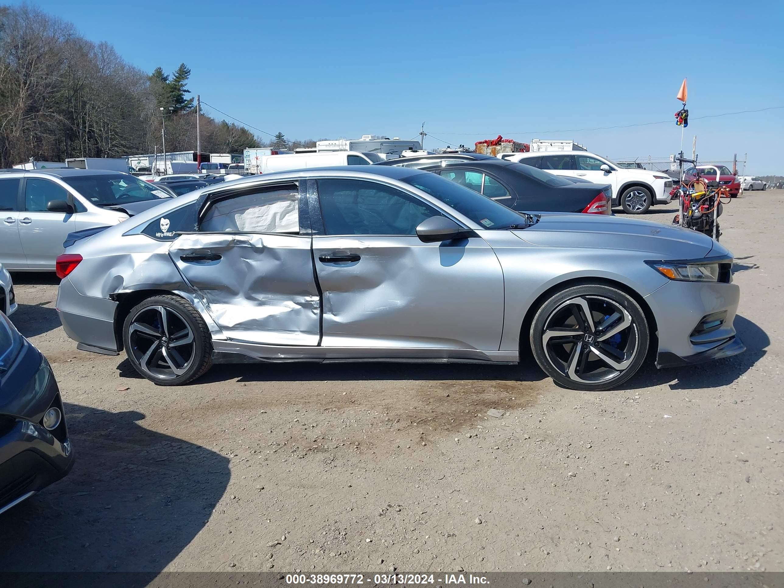 Photo 12 VIN: 1HGCV1F39JA208574 - HONDA ACCORD 