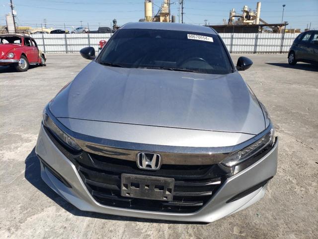 Photo 4 VIN: 1HGCV1F39JA210616 - HONDA ACCORD 