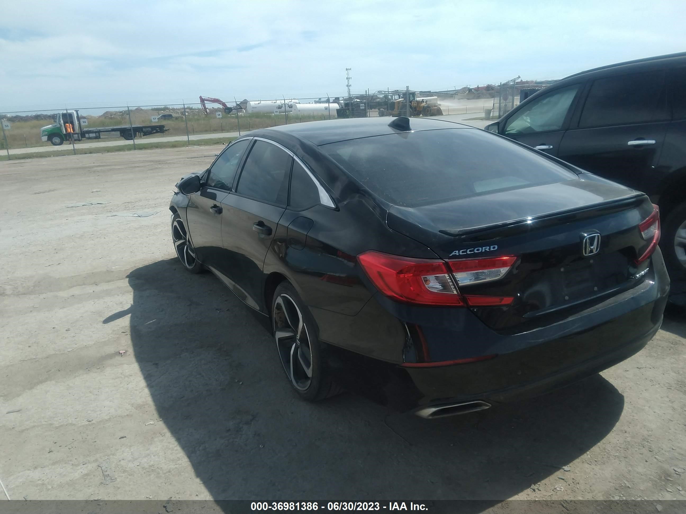 Photo 2 VIN: 1HGCV1F39LA067279 - HONDA ACCORD 