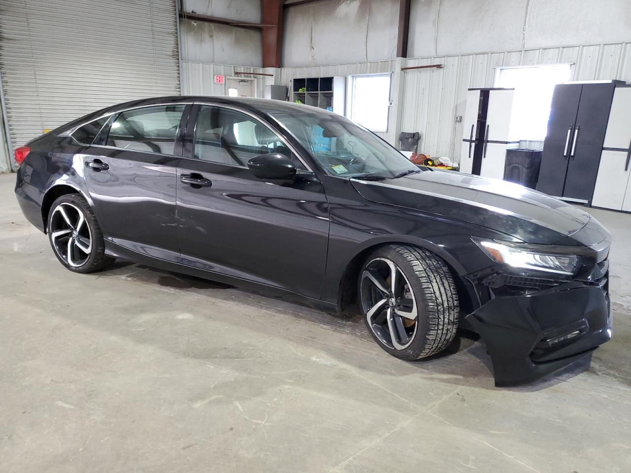 Photo 3 VIN: 1HGCV1F39LA139677 - HONDA ACCORD 