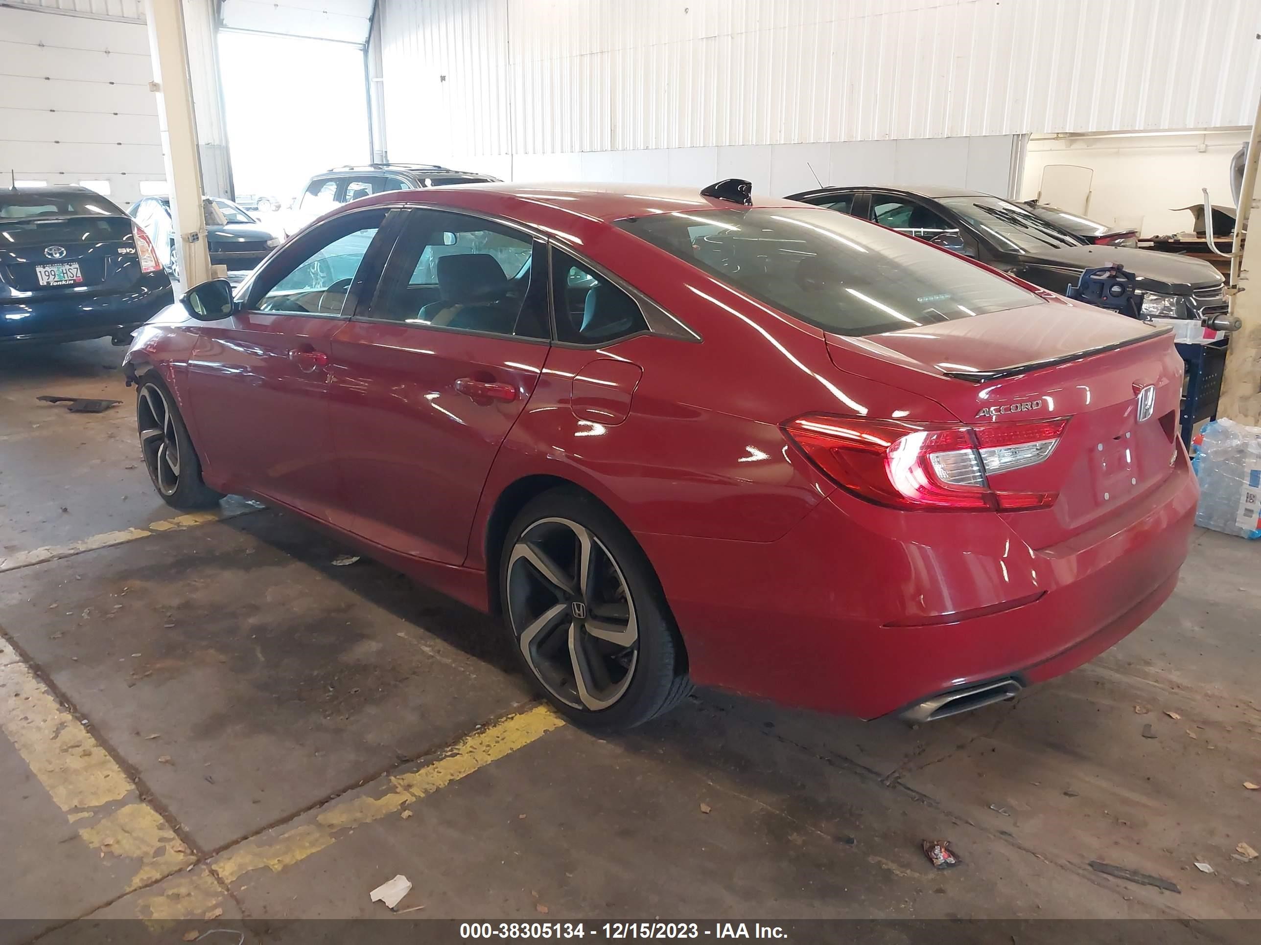 Photo 2 VIN: 1HGCV1F39MA083614 - HONDA ACCORD 