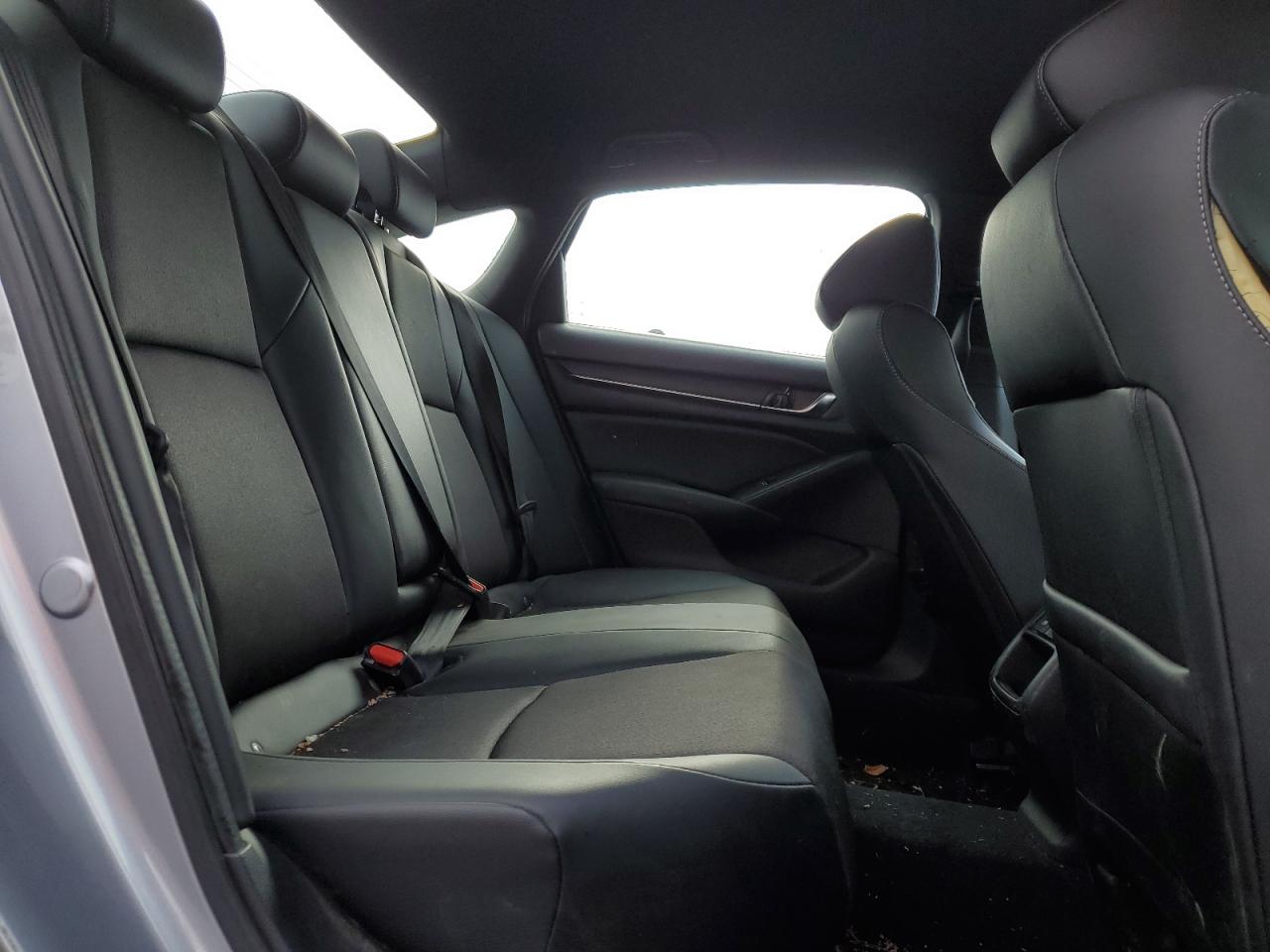 Photo 9 VIN: 1HGCV1F39NA000684 - HONDA ACCORD 