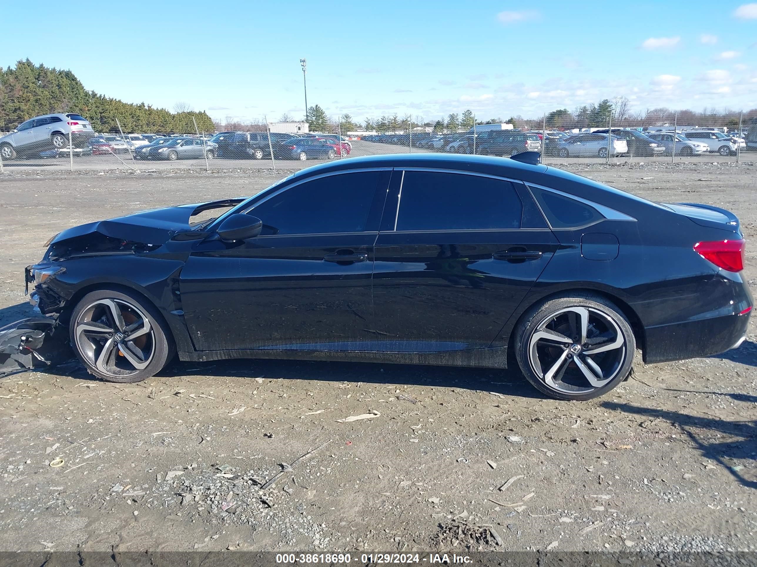 Photo 14 VIN: 1HGCV1F39NA097935 - HONDA ACCORD 