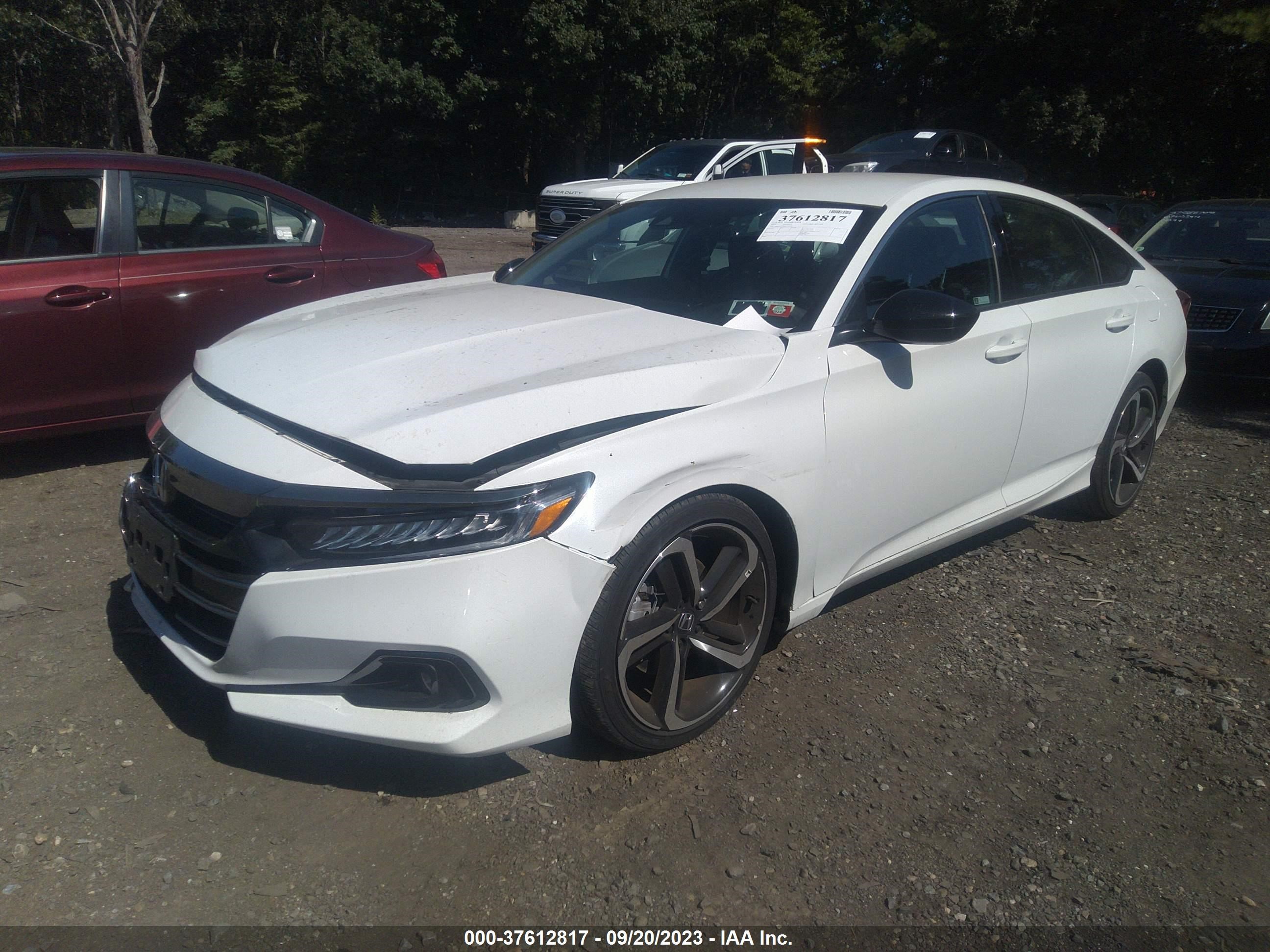 Photo 1 VIN: 1HGCV1F39NA124230 - HONDA ACCORD 