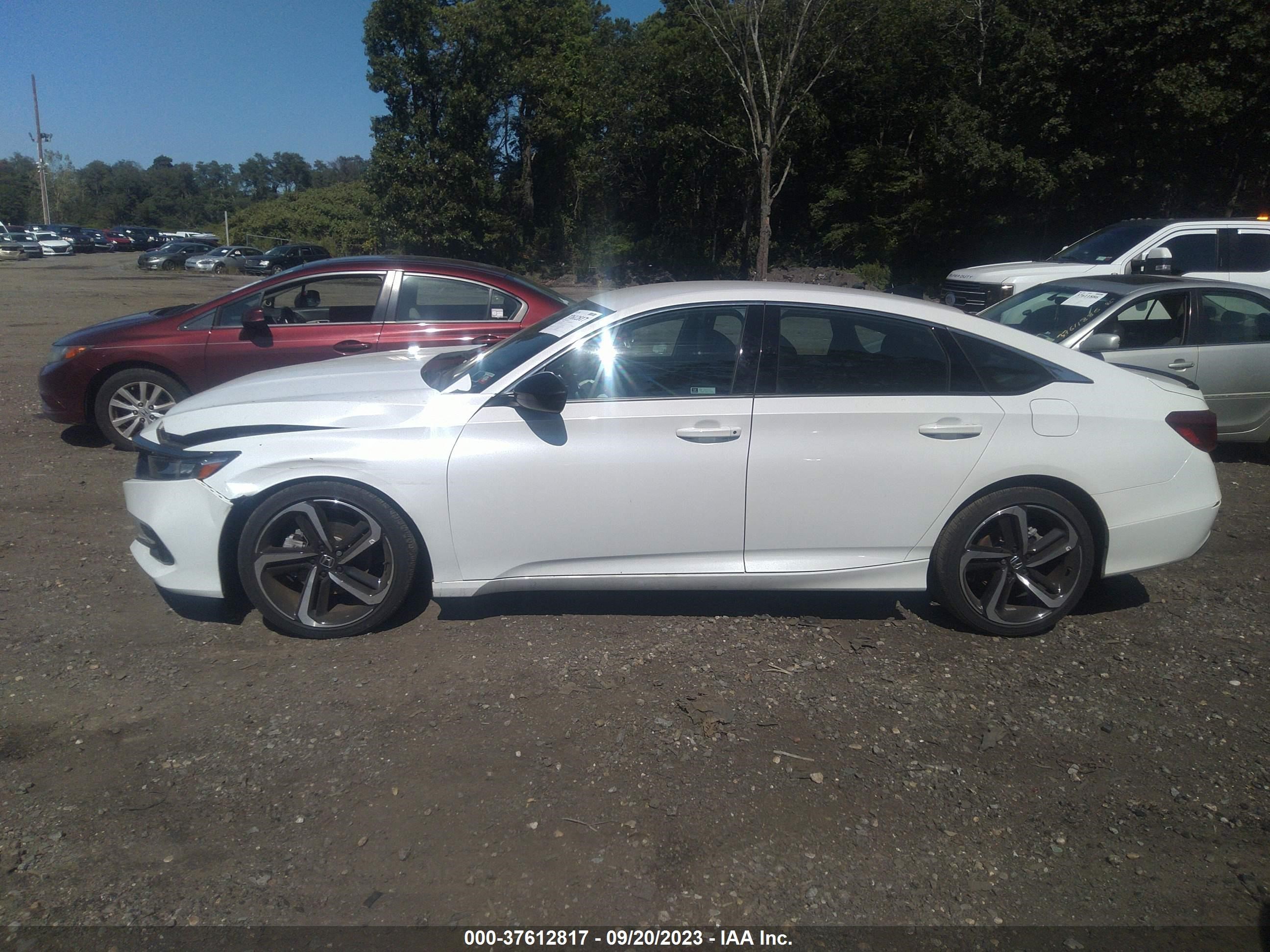 Photo 13 VIN: 1HGCV1F39NA124230 - HONDA ACCORD 