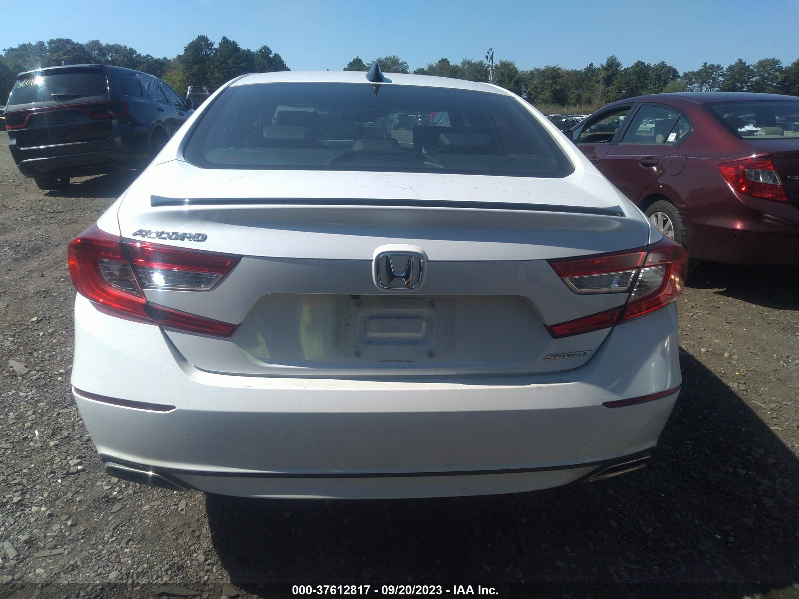 Photo 15 VIN: 1HGCV1F39NA124230 - HONDA ACCORD 