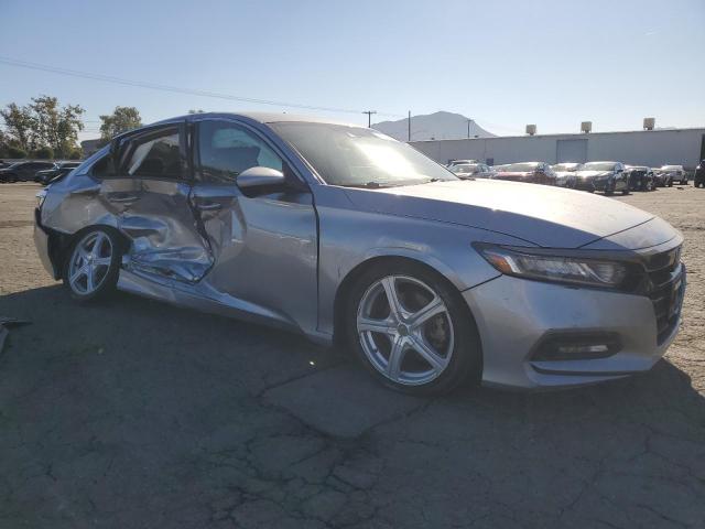 Photo 3 VIN: 1HGCV1F3XJA010845 - HONDA ACCORD SPO 