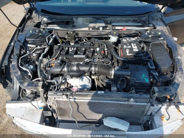 Photo 9 VIN: 1HGCV1F3XJA021571 - HONDA ACCORD 