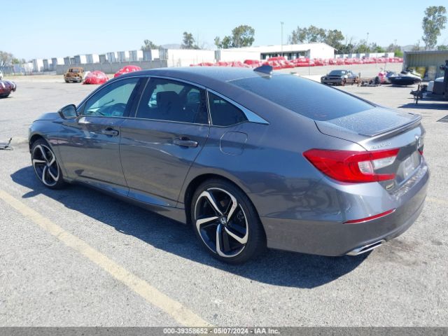 Photo 2 VIN: 1HGCV1F3XJA054277 - HONDA ACCORD 