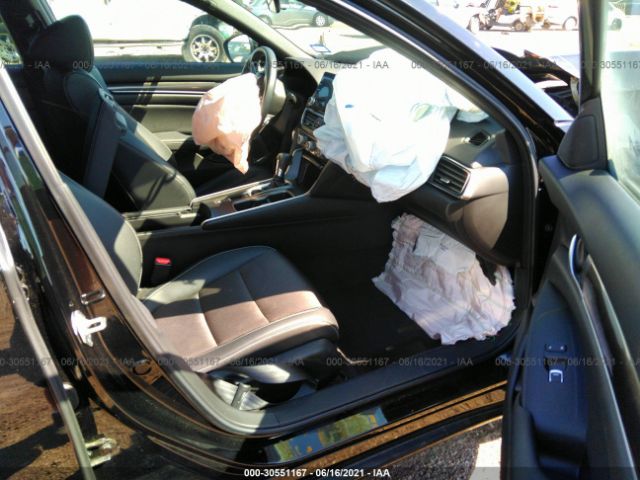 Photo 4 VIN: 1HGCV1F3XJA092009 - HONDA ACCORD SEDAN 