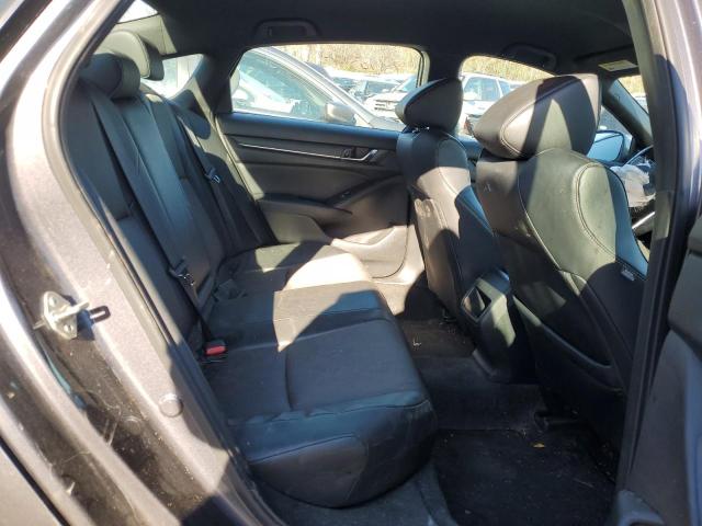 Photo 9 VIN: 1HGCV1F3XJA135358 - HONDA ACCORD 