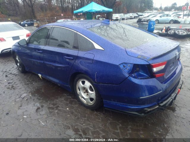 Photo 2 VIN: 1HGCV1F3XJA152595 - HONDA ACCORD 