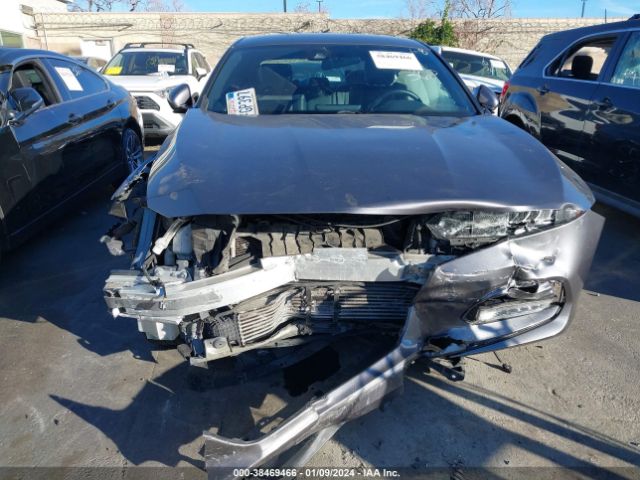 Photo 5 VIN: 1HGCV1F3XJA171812 - HONDA ACCORD 