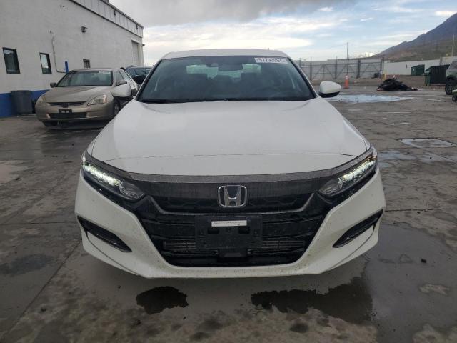 Photo 4 VIN: 1HGCV1F3XJA201987 - HONDA ACCORD 