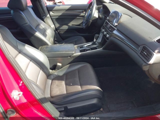 Photo 4 VIN: 1HGCV1F3XJA217736 - HONDA ACCORD 