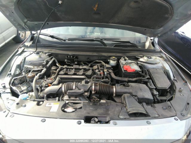 Photo 9 VIN: 1HGCV1F3XJA239882 - HONDA ACCORD SEDAN 