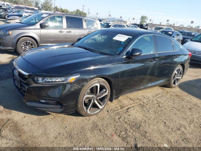 Photo 1 VIN: 1HGCV1F3XJA244886 - HONDA ACCORD 