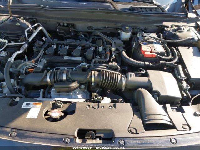 Photo 9 VIN: 1HGCV1F3XJA244886 - HONDA ACCORD 