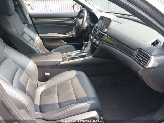 Photo 4 VIN: 1HGCV1F3XKA069394 - HONDA ACCORD 