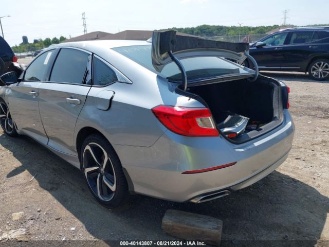 Photo 2 VIN: 1HGCV1F3XKA118979 - HONDA ACCORD 