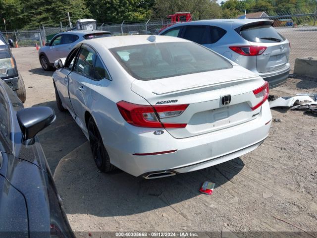 Photo 2 VIN: 1HGCV1F3XKA134650 - HONDA ACCORD 