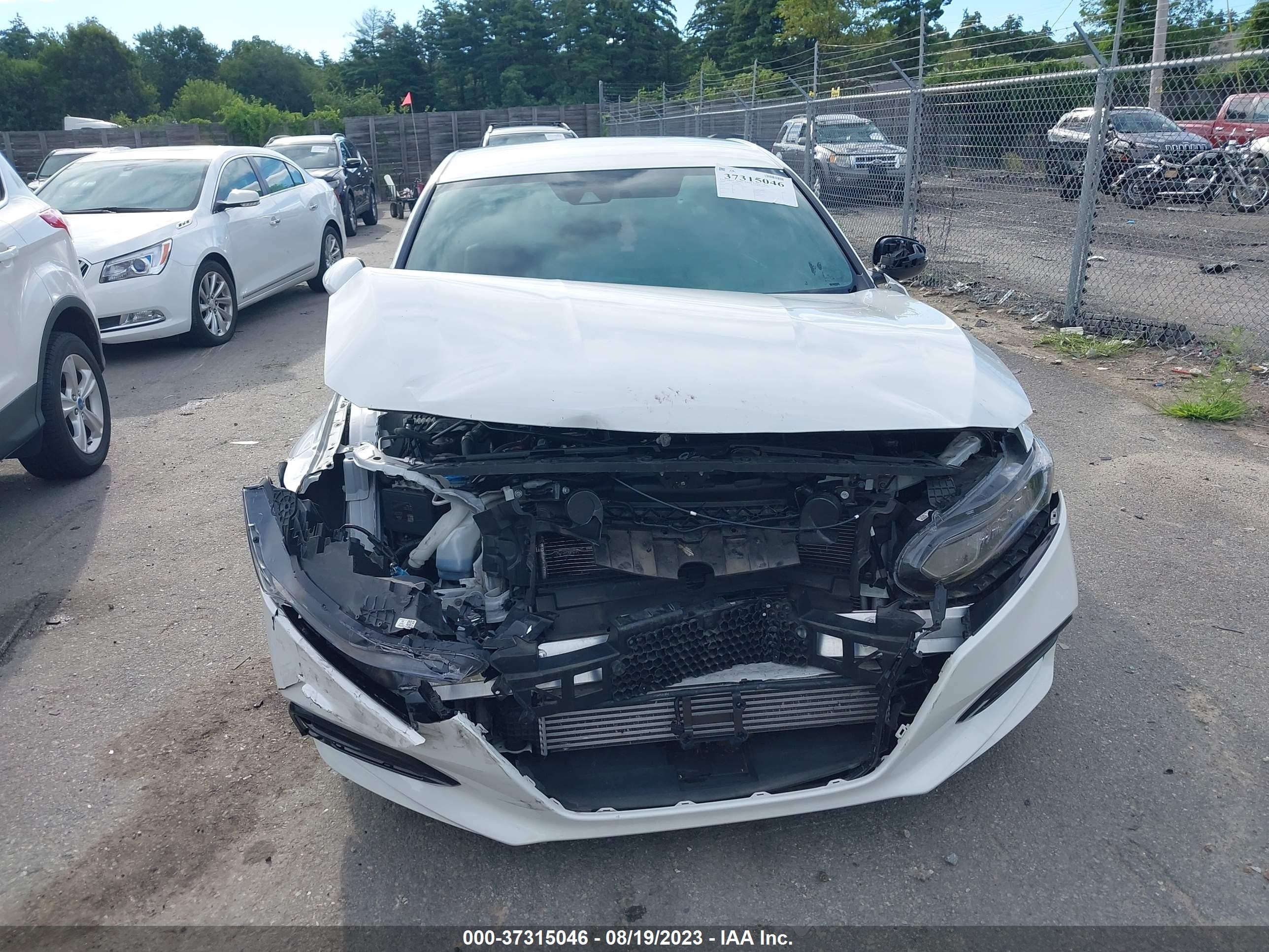 Photo 11 VIN: 1HGCV1F3XLA004224 - HONDA ACCORD 