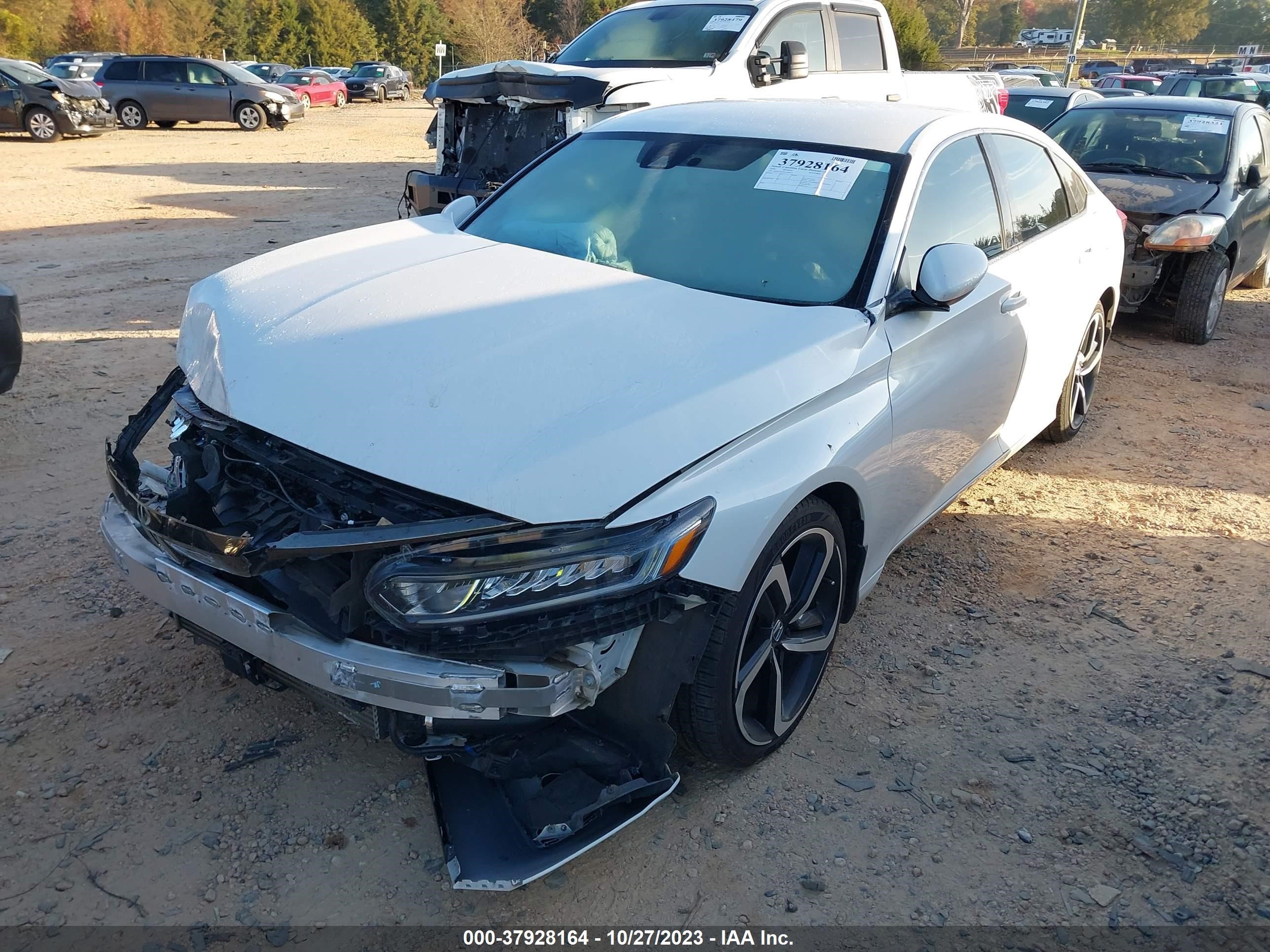 Photo 1 VIN: 1HGCV1F3XLA056713 - HONDA ACCORD 