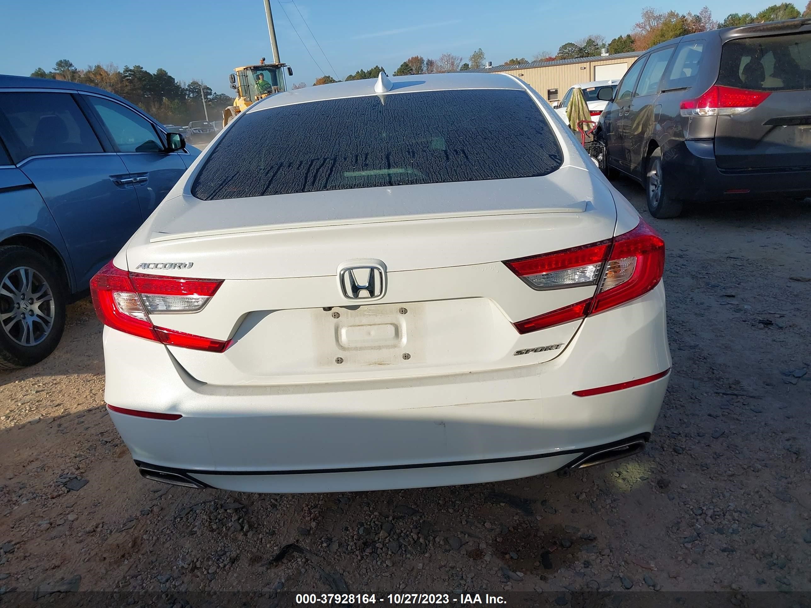 Photo 15 VIN: 1HGCV1F3XLA056713 - HONDA ACCORD 