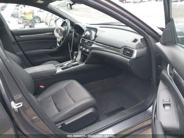 Photo 4 VIN: 1HGCV1F3XLA101181 - HONDA ACCORD 