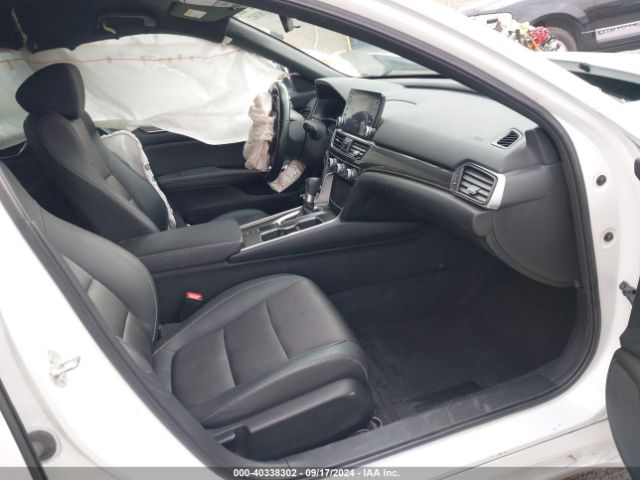 Photo 4 VIN: 1HGCV1F3XLA102699 - HONDA ACCORD 