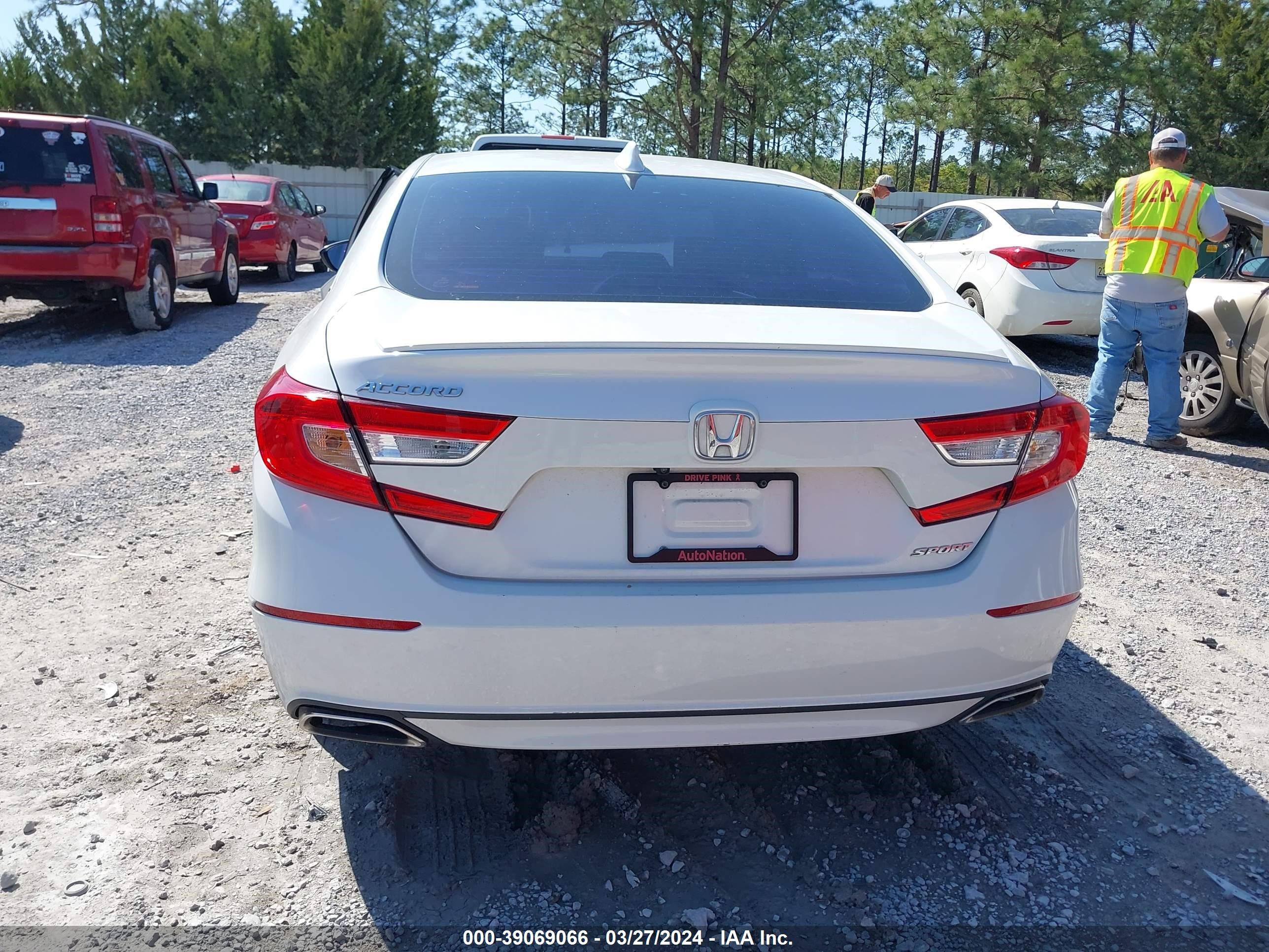 Photo 16 VIN: 1HGCV1F3XLA112262 - HONDA ACCORD 