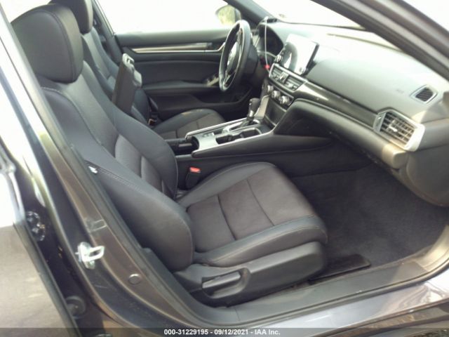 Photo 4 VIN: 1HGCV1F3XLA121124 - HONDA ACCORD SEDAN 