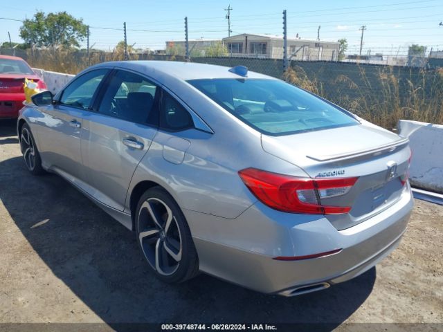 Photo 2 VIN: 1HGCV1F3XLA127831 - HONDA ACCORD 