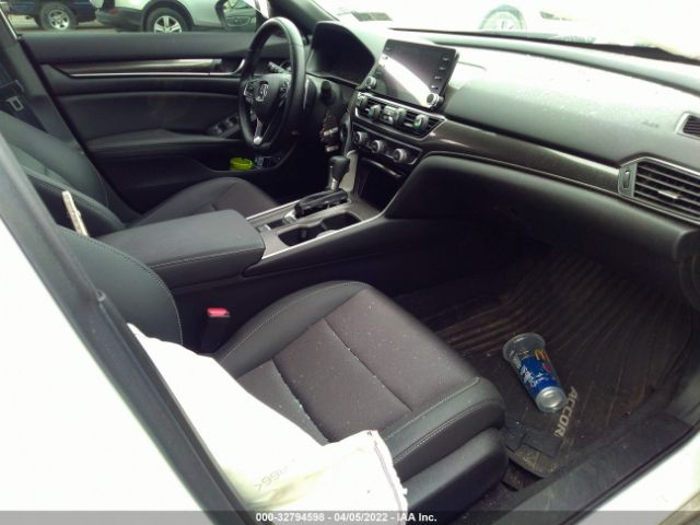 Photo 4 VIN: 1HGCV1F3XLA153765 - HONDA ACCORD SEDAN 