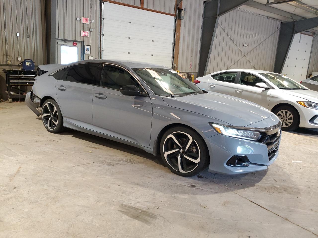 Photo 3 VIN: 1HGCV1F3XMA114000 - HONDA ACCORD 