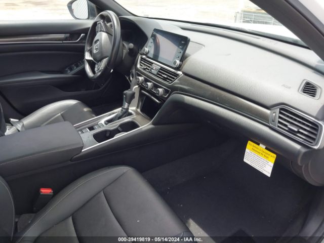 Photo 4 VIN: 1HGCV1F3XNA084806 - HONDA ACCORD 