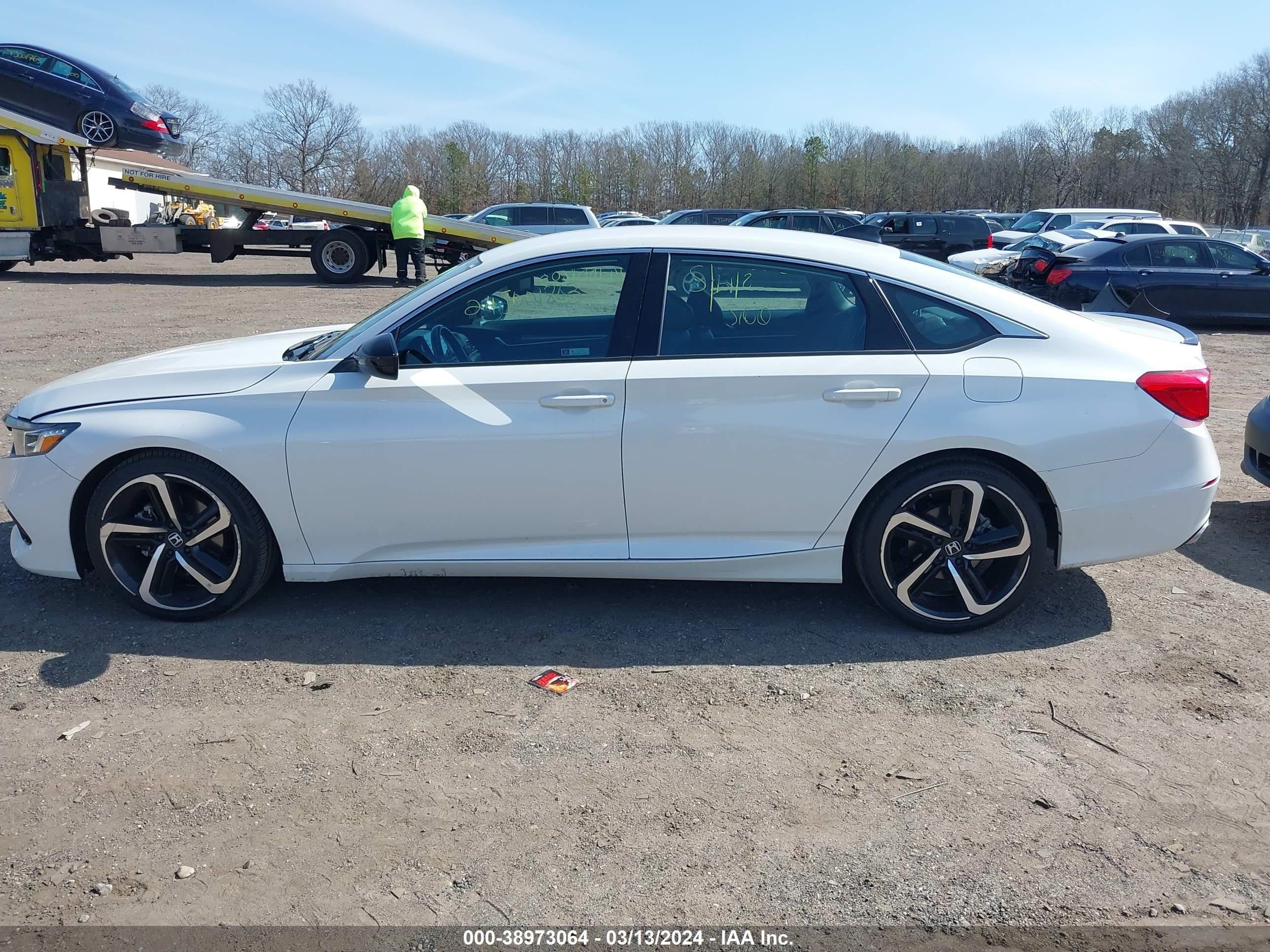 Photo 13 VIN: 1HGCV1F3XNA090198 - HONDA ACCORD 