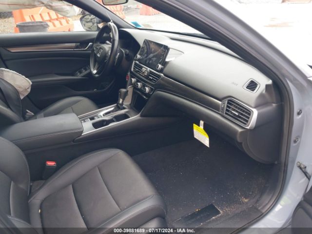 Photo 4 VIN: 1HGCV1F3XNA121157 - HONDA ACCORD 