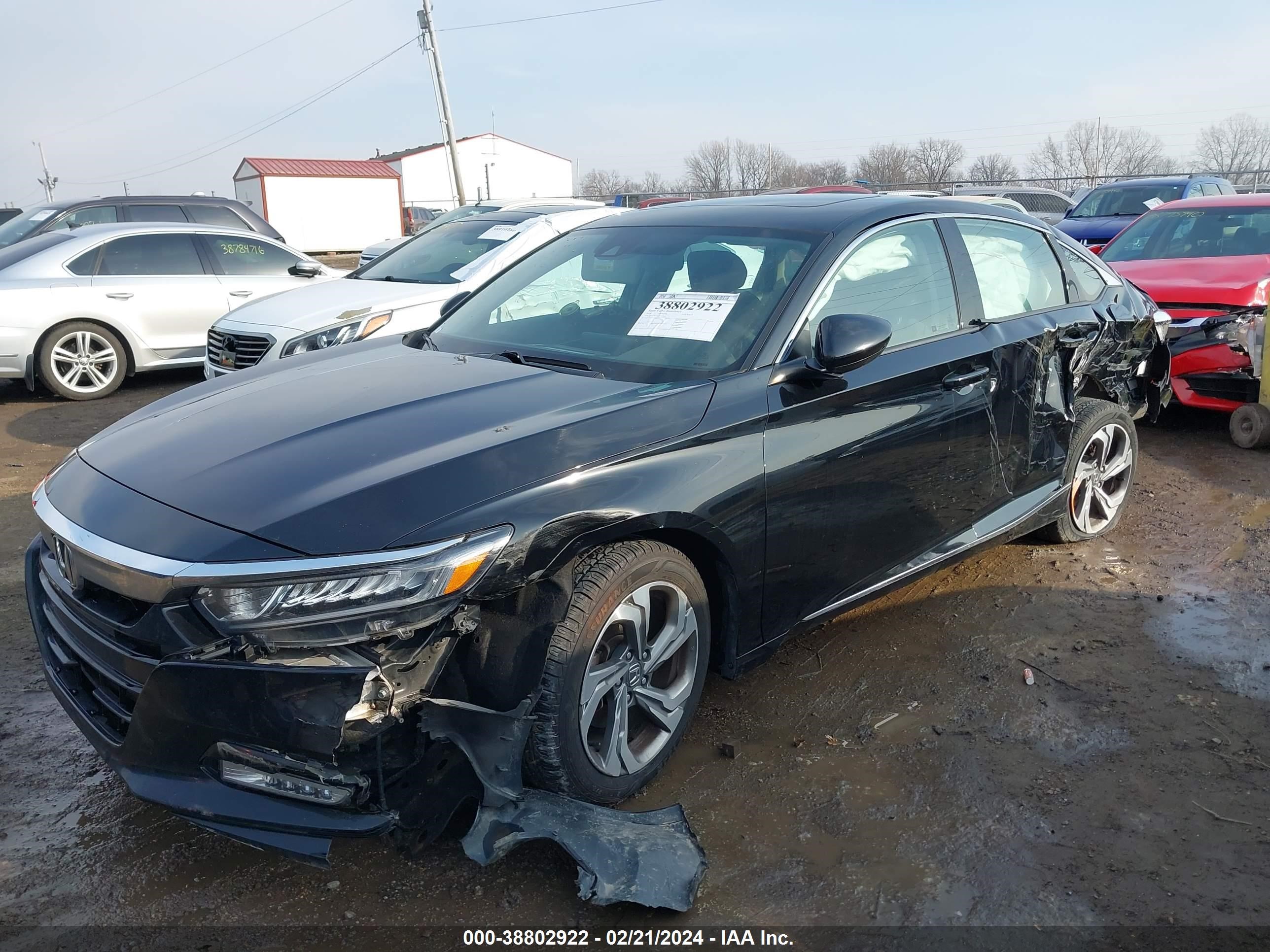 Photo 1 VIN: 1HGCV1F40JA037965 - HONDA ACCORD 