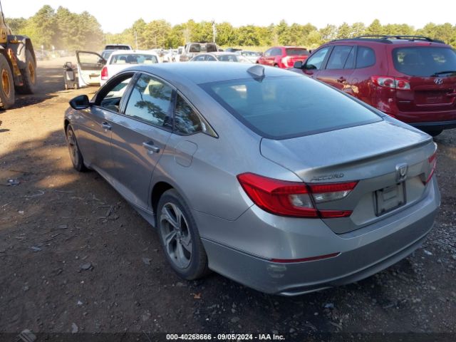 Photo 2 VIN: 1HGCV1F40JA075809 - HONDA ACCORD 