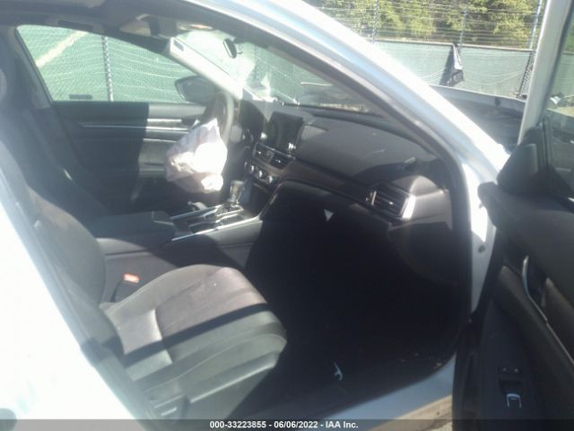 Photo 4 VIN: 1HGCV1F40KA087668 - HONDA ACCORD SEDAN 