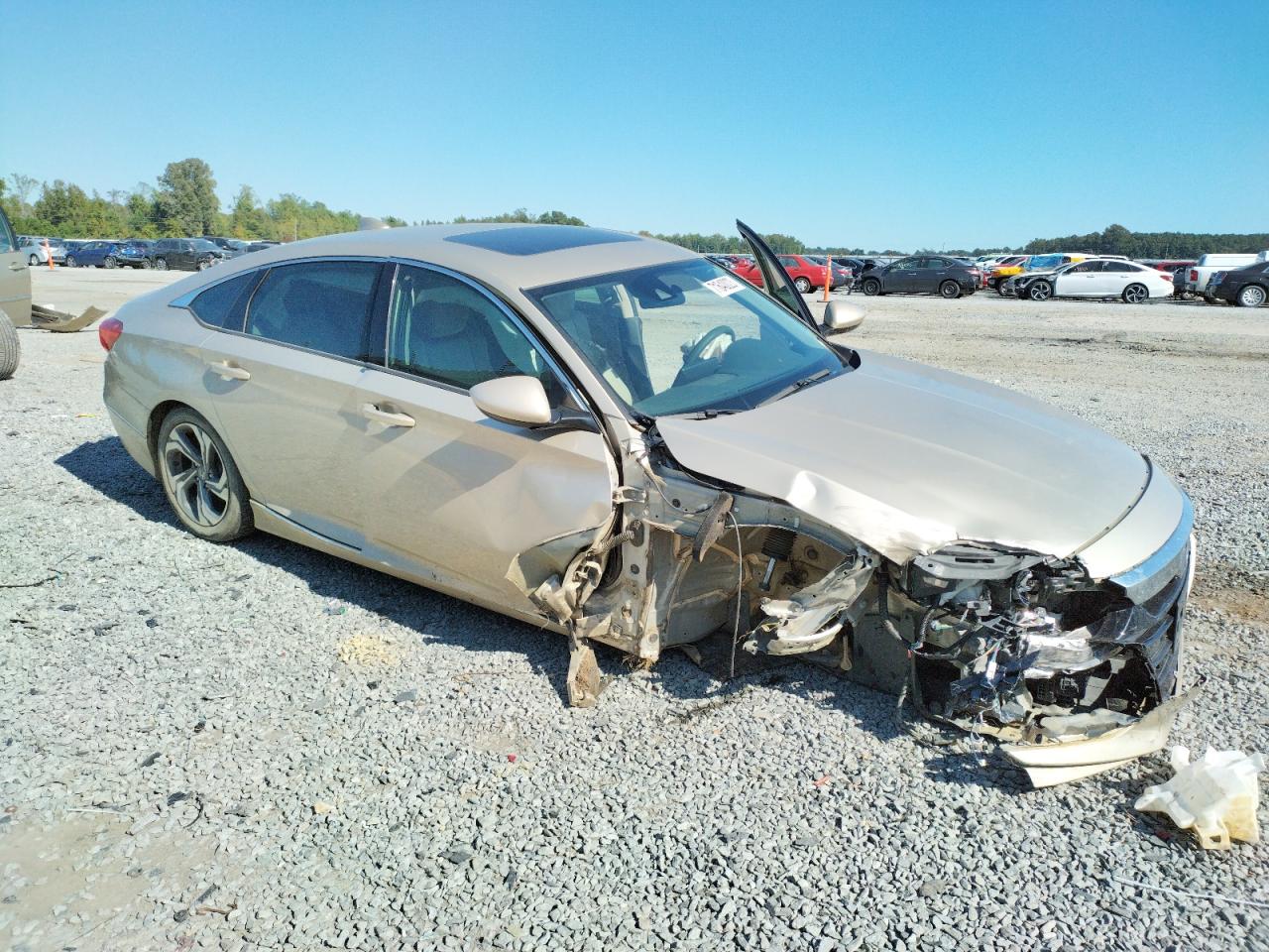 Photo 3 VIN: 1HGCV1F40LA001597 - HONDA ACCORD 