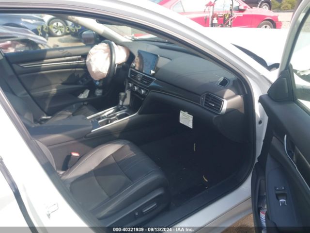 Photo 4 VIN: 1HGCV1F40MA011872 - HONDA ACCORD 