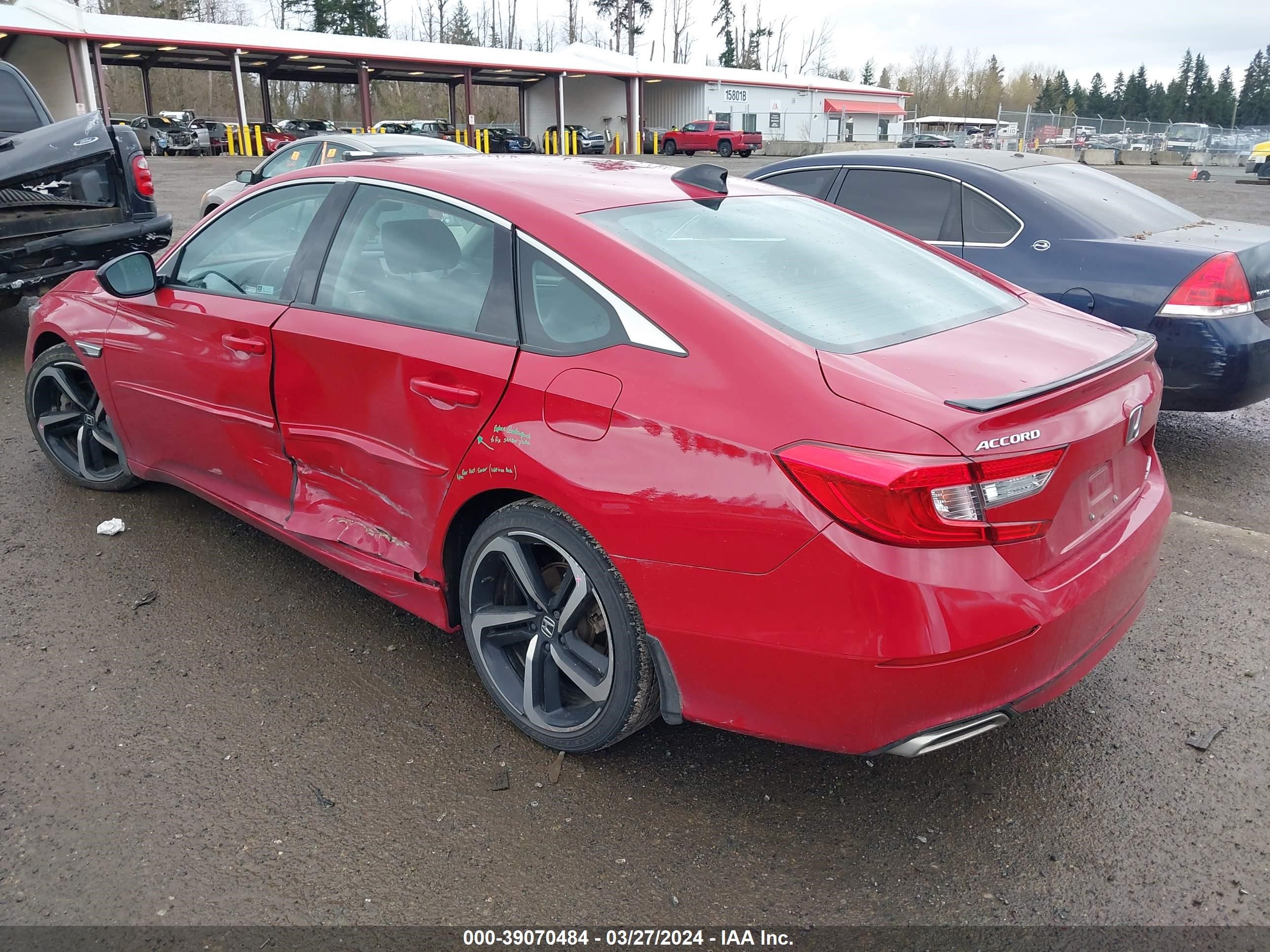 Photo 2 VIN: 1HGCV1F40MA079945 - HONDA ACCORD 