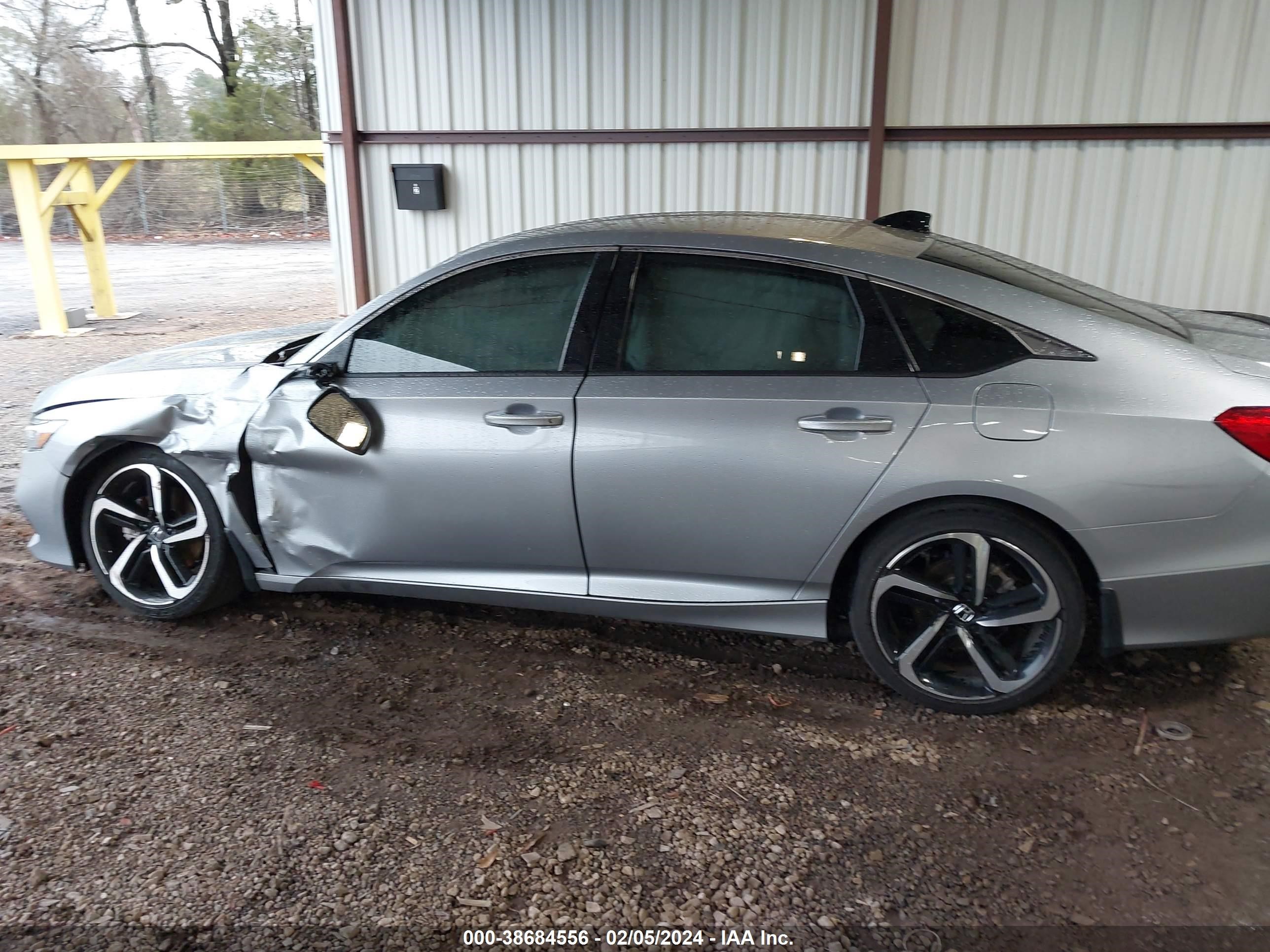 Photo 13 VIN: 1HGCV1F40MA120090 - HONDA ACCORD 