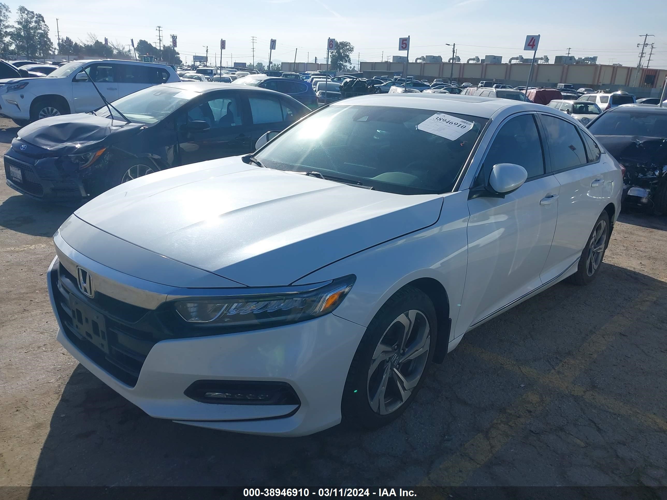 Photo 1 VIN: 1HGCV1F41JA071784 - HONDA ACCORD 