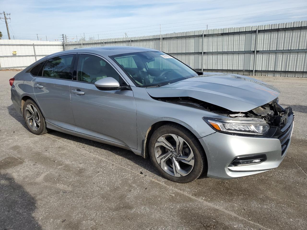 Photo 3 VIN: 1HGCV1F41LA016013 - HONDA ACCORD 