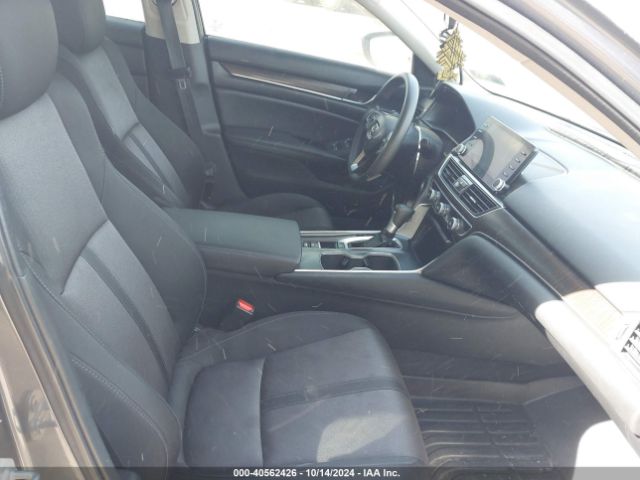 Photo 4 VIN: 1HGCV1F41LA110716 - HONDA ACCORD 