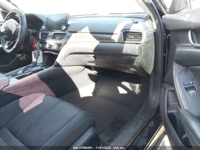 Photo 4 VIN: 1HGCV1F42JA052449 - HONDA ACCORD 